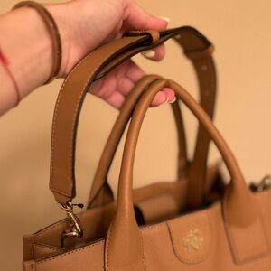 DKNY medium size tote bag